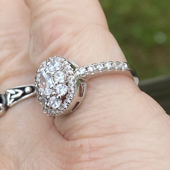 Cubic Zirconia multi-stone .925 Silver ring Sz 7 - Picture 10 of 16